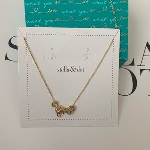 Stella & Dot Loretta Necklace